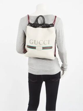 Gucci Logo. Drawstring backpack. Includes dust bag